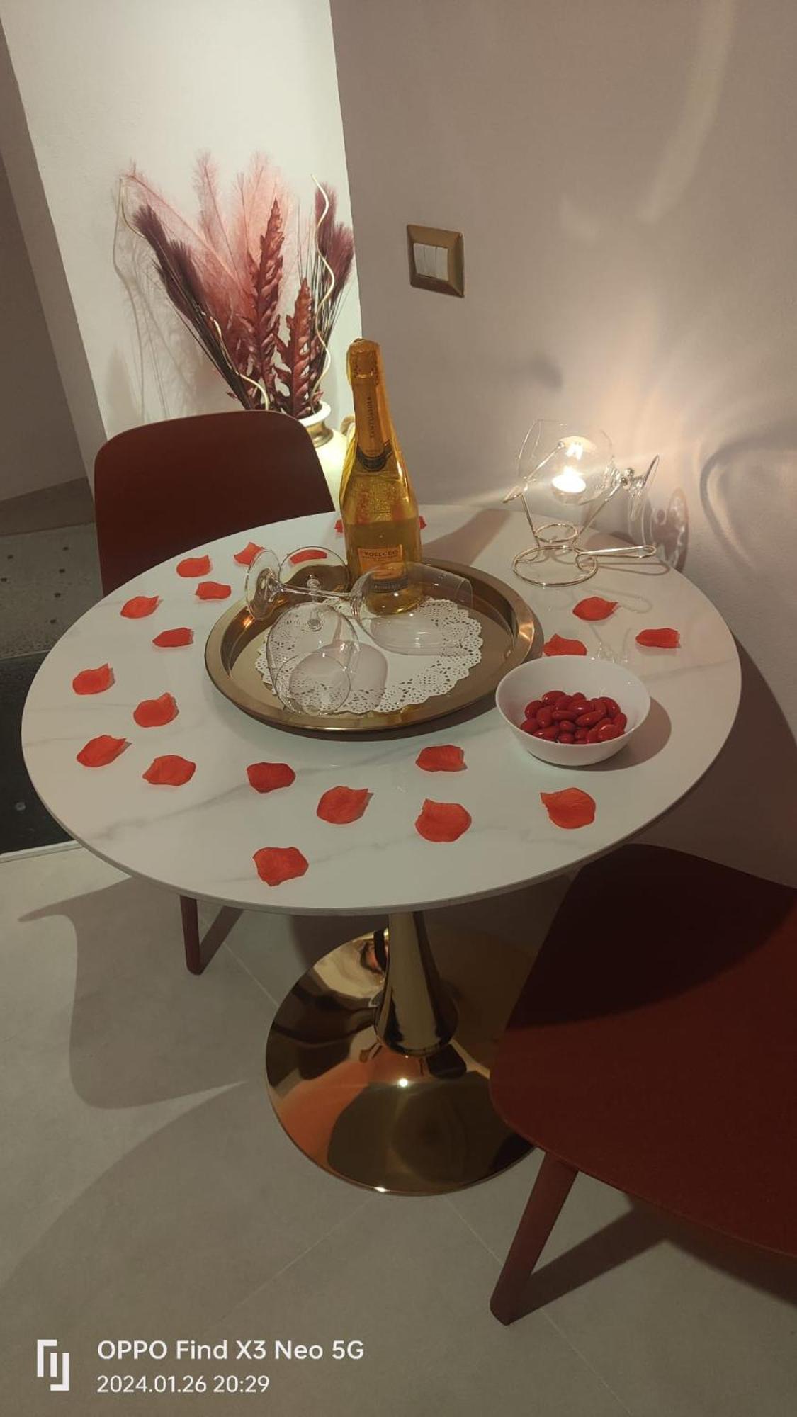 Lovely & Chic Rooms Nei Sassi マテーラ エクステリア 写真